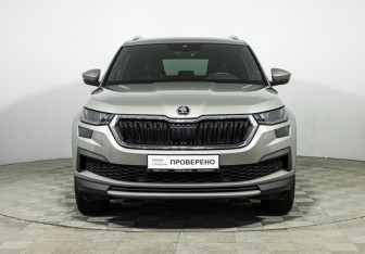 Подержанный автомобиль Skoda Kodiaq 2022 года (2 фото)