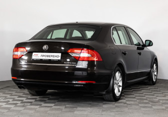 Подержанный автомобиль Skoda Superb Liftback 2014 года (5 фото)