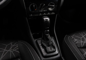 Подержанный автомобиль Skoda Rapid Liftback 2019 года (13 фото)