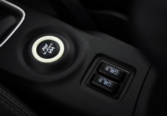 Подержанный автомобиль Mitsubishi Outlander 2016 года (18 фото)