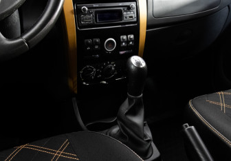 Подержанный автомобиль LADA (ВАЗ) Largus Wagon 2018 года (11 фото)