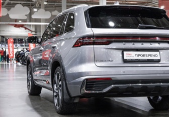 Подержанный автомобиль Geely Monjaro 2023 года (9 фото)