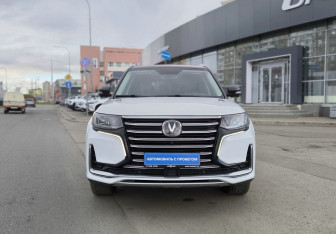 Подержанный автомобиль Changan CS95 2022 года (2 фото)