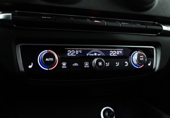 Подержанный автомобиль Audi A3 Sedan 2019 года (16 фото)