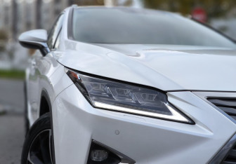 Подержанный автомобиль Lexus RX 2019 года (7 фото)