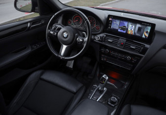 Подержанный автомобиль BMW X4 2016 года (9 фото)