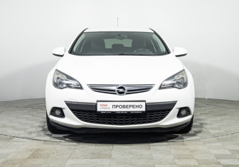 Подержанный автомобиль Opel Astra Hatchback 2013 года (2 фото)