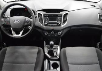 Подержанный автомобиль Hyundai Creta 2017 года (14 фото)
