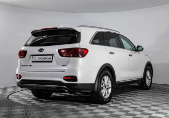Подержанный автомобиль Kia Sorento 2019 года (5 фото)