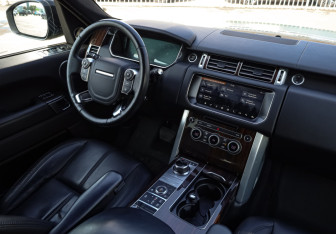 Подержанный автомобиль Land Rover Range Rover 2017 года (11 фото)