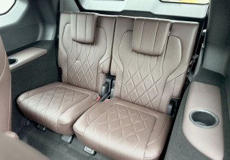 Подержанный автомобиль Exeed VX 2023 года (26 фото)