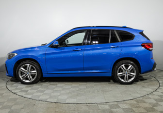 Подержанный автомобиль BMW X1 2019 года (8 фото)