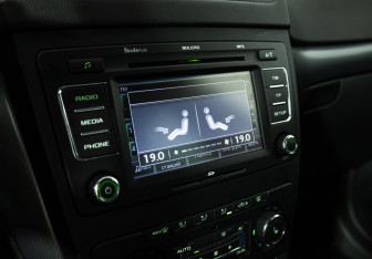 Подержанный автомобиль Skoda Yeti 2013 года (16 фото)