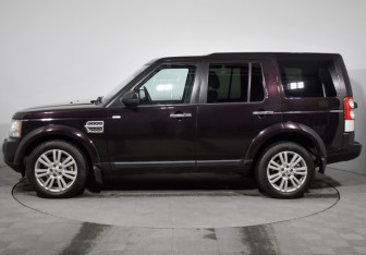 Подержанный автомобиль Land Rover Discovery 2010 года (8 фото)