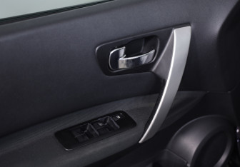 Подержанный автомобиль Nissan Qashqai 2010 года (19 фото)