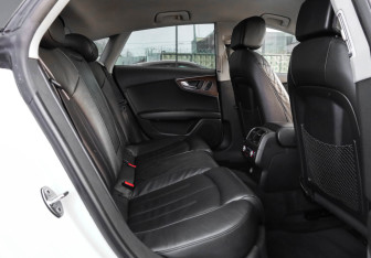 Подержанный автомобиль Audi A7 2012 года (28 фото)