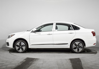 Подержанный автомобиль Evolute i-PRO 2024 года (8 фото)