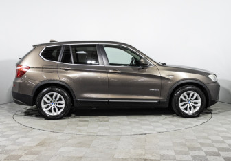 Подержанный автомобиль BMW X3 2010 года (4 фото)
