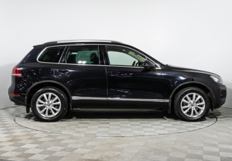 Подержанный автомобиль Volkswagen Touareg 2014 года (4 фото)