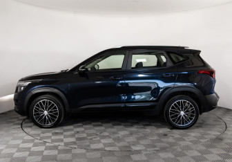 Подержанный автомобиль Kia Seltos 2021 года (10 фото)