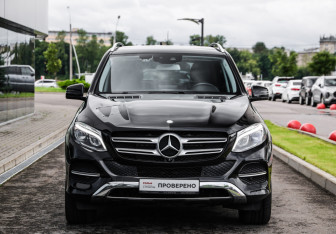 Подержанный автомобиль Mercedes-Benz GLE 2016 года (4 фото)