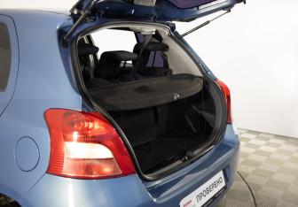 Подержанный автомобиль Toyota Yaris Hatchback 2007 года (20 фото)