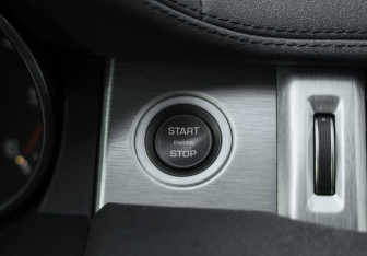 Подержанный автомобиль Land Rover Range Rover Evoque 2012 года (21 фото)