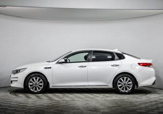 Подержанный автомобиль Kia Optima Sedan 2016 года (8 фото)