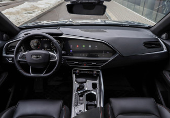 Подержанный автомобиль Geely Tugella 2022 года (10 фото)