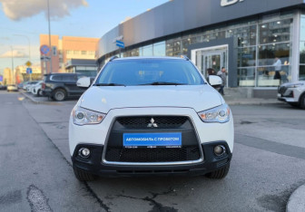 Подержанный автомобиль Mitsubishi ASX 2012 года (2 фото)