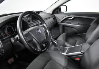 Подержанный автомобиль Volvo XC70 2014 года (9 фото)