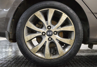 Подержанный автомобиль Hyundai Solaris Sedan 2015 года (9 фото)