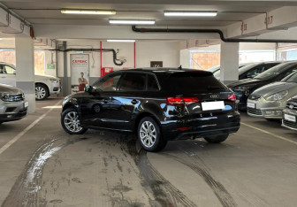 Подержанный автомобиль Audi A3 Hatchback 2017 года (3 фото)