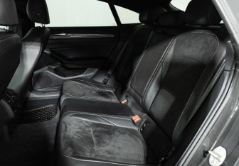 Подержанный автомобиль Volkswagen Arteon 2018 года (10 фото)