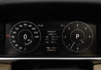 Подержанный автомобиль Land Rover Range Rover Sport 2017 года (17 фото)