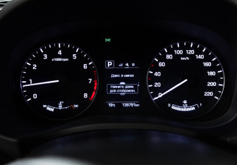 Подержанный автомобиль Hyundai Creta 2016 года (12 фото)