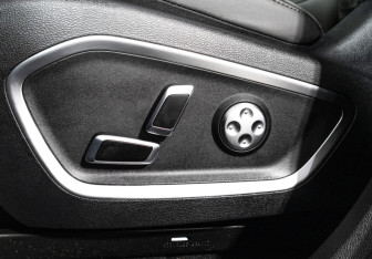 Подержанный автомобиль Geely Tugella 2022 года (18 фото)