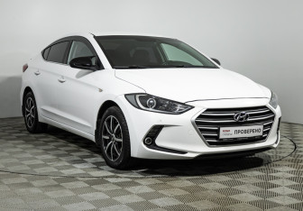 Подержанный автомобиль Hyundai Elantra Sedan 2017 года (3 фото)