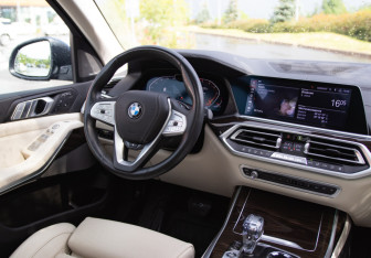 Подержанный автомобиль BMW X7 2019 года (20 фото)