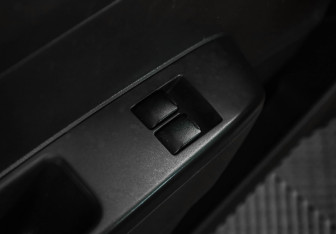 Подержанный автомобиль Chevrolet Spark 2012 года (13 фото)