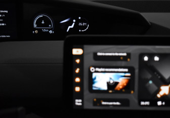 Подержанный автомобиль Changan UNI-V 2023 года (21 фото)