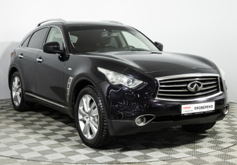 Подержанный автомобиль Infiniti FX 2013 года (3 фото)