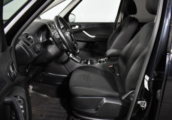 Подержанный автомобиль Ford Galaxy 2013 года (10 фото)