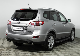 Подержанный автомобиль Hyundai Santa Fe 2011 года (5 фото)