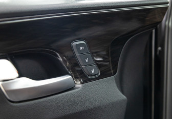 Подержанный автомобиль Hyundai Santa Fe 2018 года (17 фото)