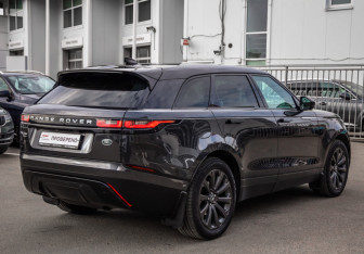 Подержанный автомобиль Land Rover Range Rover Velar 2017 года (6 фото)