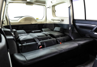 Подержанный автомобиль Mitsubishi Pajero 2013 года (18 фото)