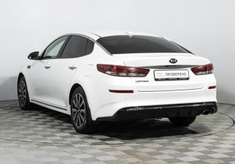 Подержанный автомобиль Kia Optima Sedan 2018 года (7 фото)