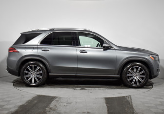 Подержанный автомобиль Mercedes-Benz GLE 2024 года (4 фото)