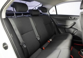 Подержанный автомобиль Skoda Rapid Liftback 2019 года (19 фото)